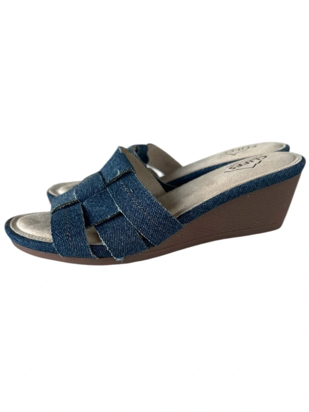 Cliffs by WHITE MOUNTAIN Denim Wedge Slide Sandals in Blue